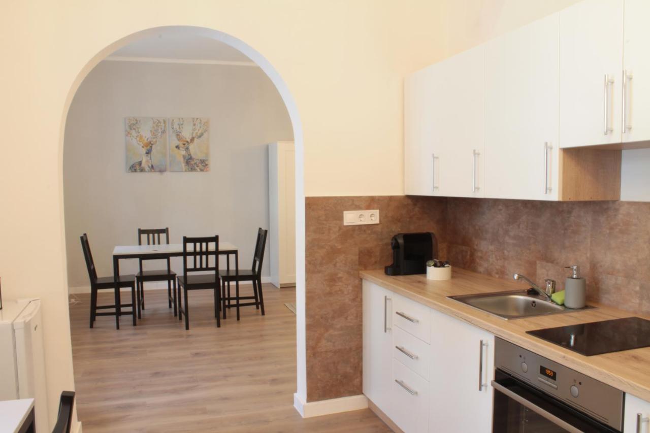 Zwinger Apartman Sopron Ngoại thất bức ảnh