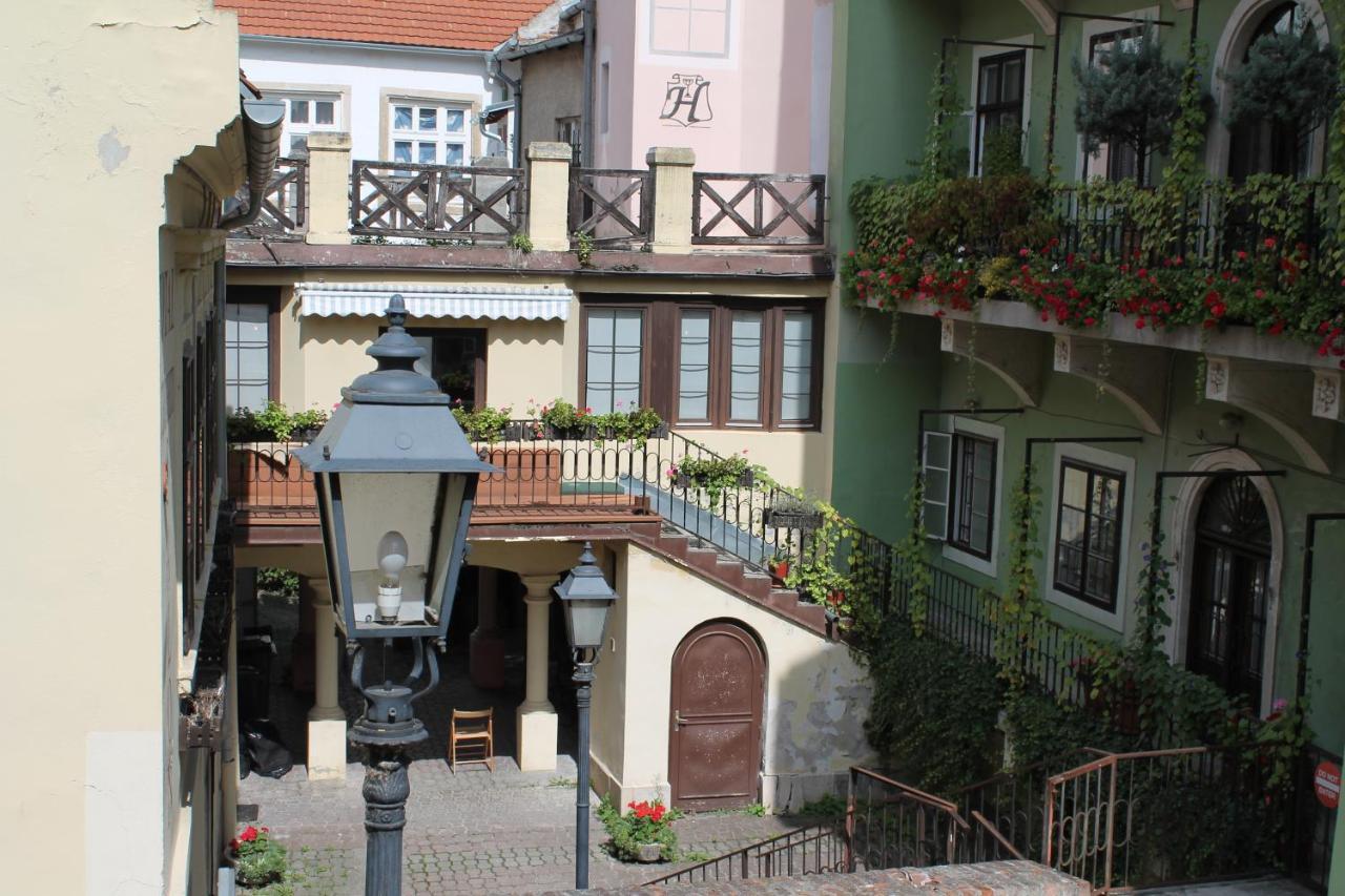 Zwinger Apartman Sopron Ngoại thất bức ảnh